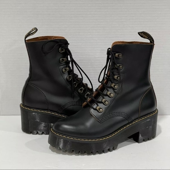 DR. MARTENS LEONA HEELED WOMEN'S BOOT BLACK SMOOTH SZ-7 .US/38 .EU (PRE-OWNED) - Picture 2 of 12